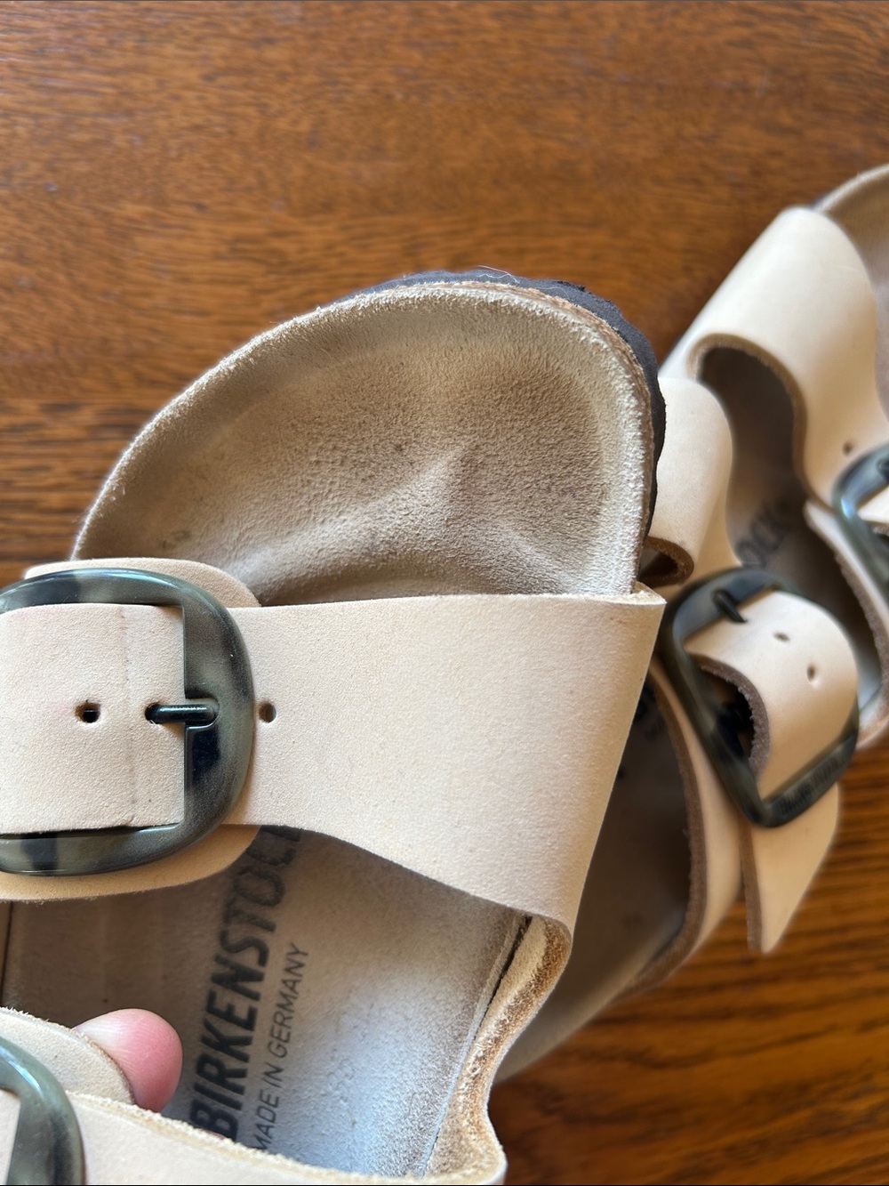 Birkenstock women’s size 35 Two-Strap Sandals in Light Beige - Picture 6 of 6
